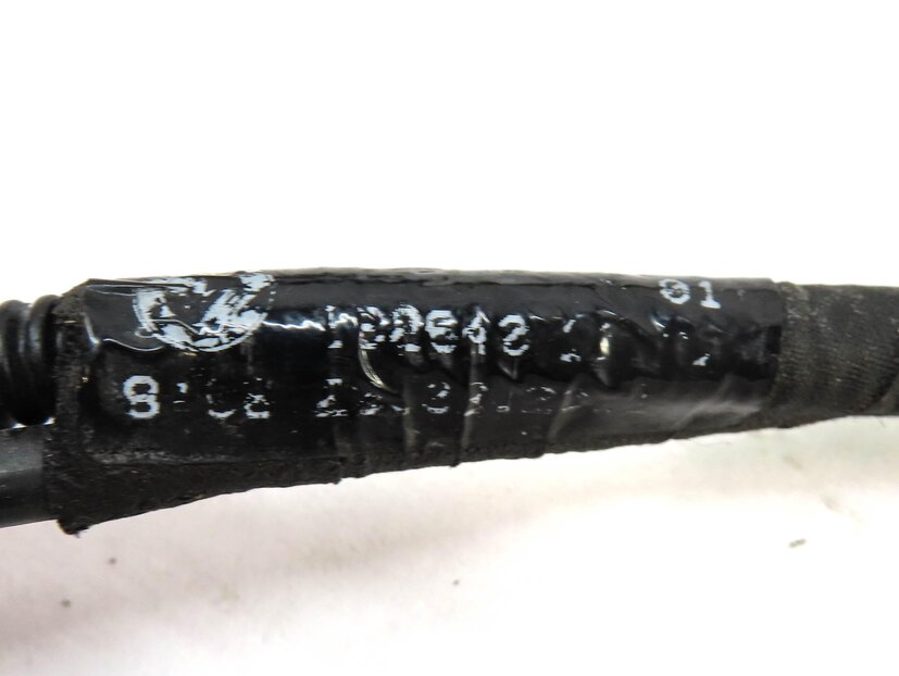 Thumbnail 4: 2013 BMW X3 (F25) FRONT WINDSHIELD WIPER SQUIRTER NOZZLES SET 2 w/ HOSE PIPE
