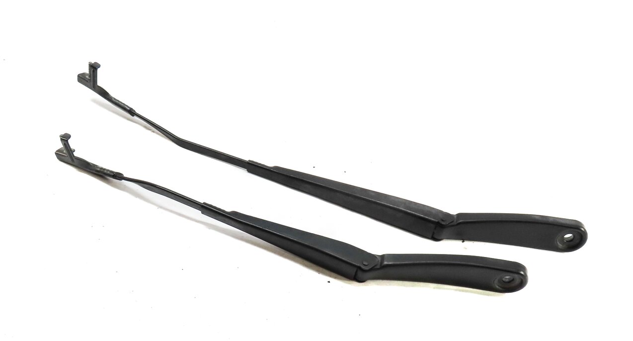 2011-2019 BMW X3 X4 (F25 F26) FRONT LEFT & RIGHT WINDSHIELD WIPER ARM SET