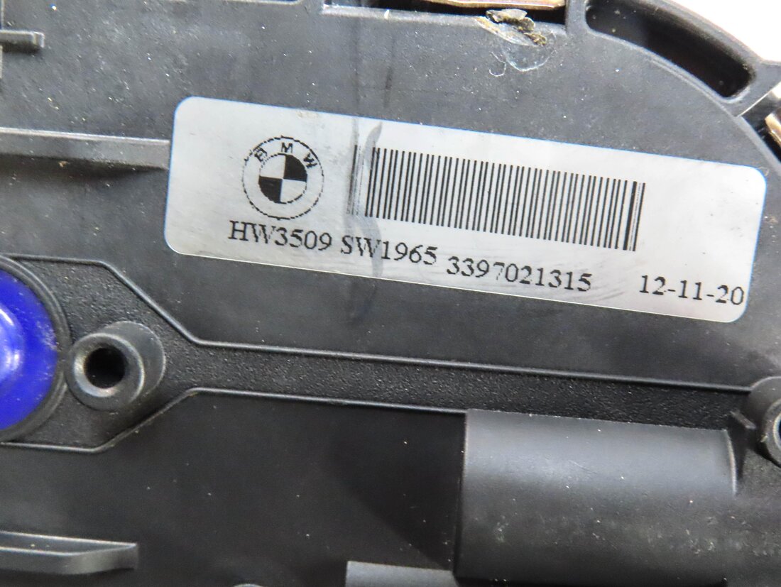 Thumbnail 5: 2011-2017 BMW X3 (F25) FRONT WINDOW GLASS WINDSHIELD WIPER MOTOR