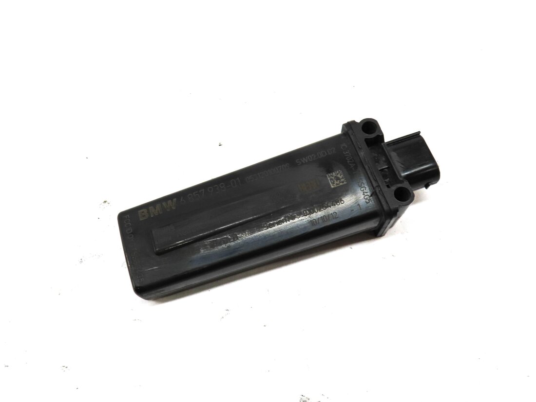 Thumbnail 6: 2013 BMW X3 (F25) REAR PARKING ASSIST PDC SENSOR SET 4 (BLACK) w/ WIRE HARNESS