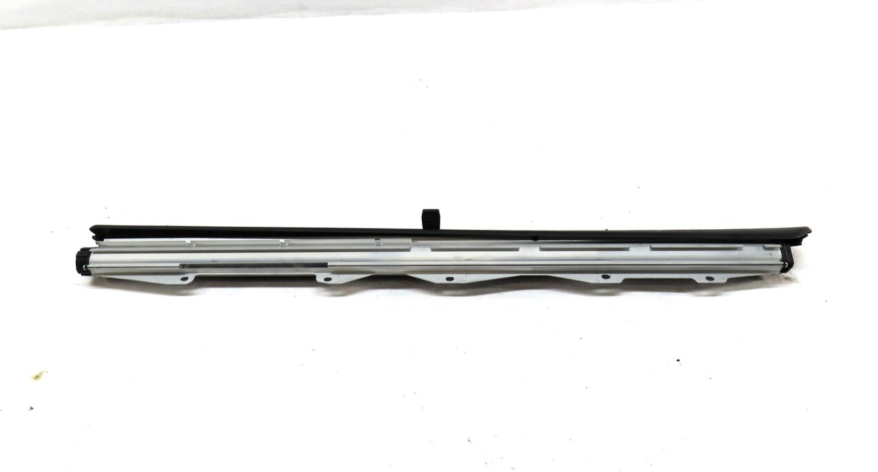 Thumbnail 11: 2011-2017 BMW X3 (F25) RIGHT SIDE REAR DOOR RETRACTABLE WINDOW SHADE UV SCREEN