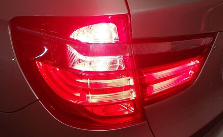 Thumbnail 7: 11-17 BMW X3 F25 LEFT DRIVER REAR OUTER INCANDESCENT TAILLIGHT BRAKE LAMP OPT522
