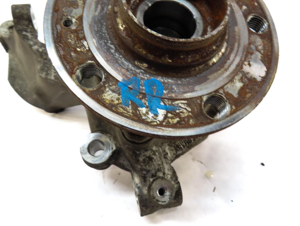 Thumbnail 5: 15-19 VW GOLF / AUDI A3 S3 RS3 (8V) AWD - RIGHT REAR SPINDLE KNUCKLE WHEEL HUB