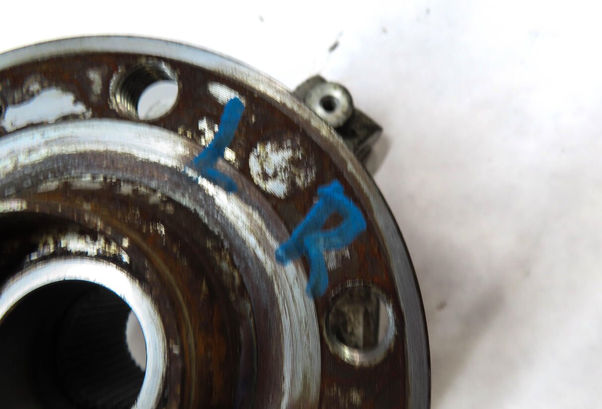 Thumbnail 5: 15-19 VW GOLF / AUDI A3 S3 RS3 (8V) AWD - LEFT REAR SPINDLE KNUCKLE WHEEL HUB