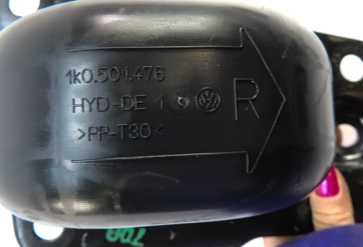 Thumbnail 5: 2015-2019 AUDI VW GOLF / A3 S3 RS3 TT (8V MK3) RIGHT PASSENGER REAR TRAILING ARM