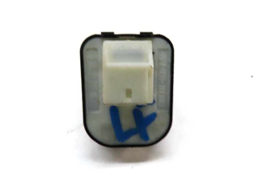 Thumbnail 4: 2015 AUDI A3 (8V) FRONT LEFT DRIVER MIRROR ADJUSTMENT ADJUST SWITCH 8V0959565D