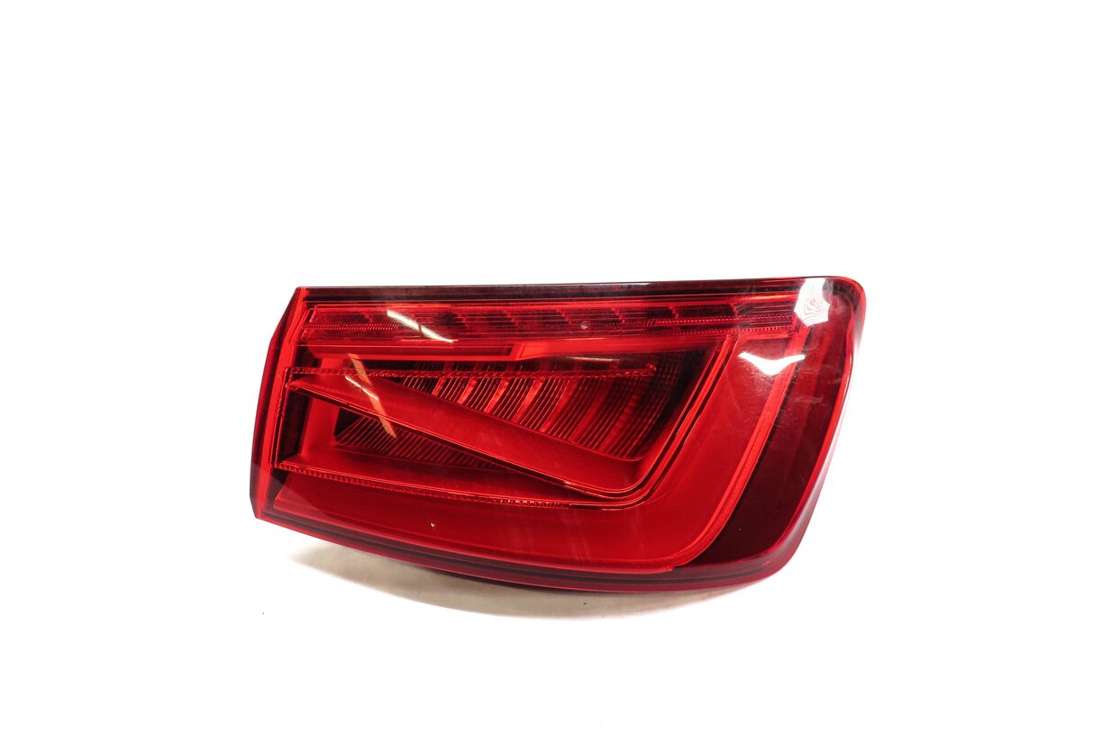 Thumbnail 3: 15-16 AUDI A3 S3 (8V) SEDAN / CONVERTIBLE - RIGHT LED TAILLIGHT BRAKE LIGHT LAMP