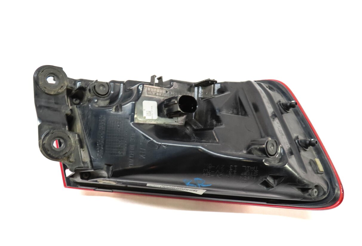 Thumbnail 4: 15-16 AUDI A3 S3 (8V) SEDAN / CONVERTIBLE - RIGHT LED TAILLIGHT BRAKE LIGHT LAMP