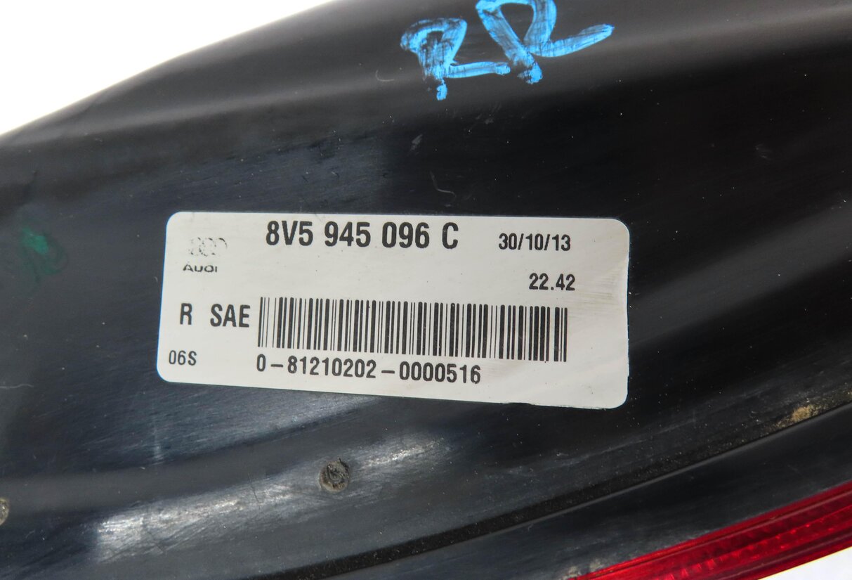 Thumbnail 6: 15-16 AUDI A3 S3 (8V) SEDAN / CONVERTIBLE - RIGHT LED TAILLIGHT BRAKE LIGHT LAMP