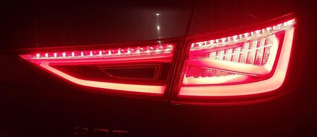 Thumbnail 2: 2015-2016 AUDI A3 S3 (8V) SEDAN CONVERTIBLE RIGHT INNER LED TAILLIGHT LIGHT LAMP