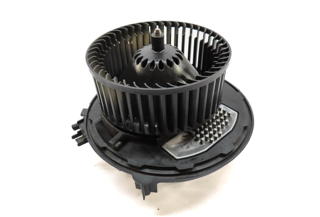 Thumbnail 2: 2015-2018 VW GOLF GTI / AUDI A3 S3 RS3 (8V) FRONT HEATER A/C BLOWER FAN MOTOR
