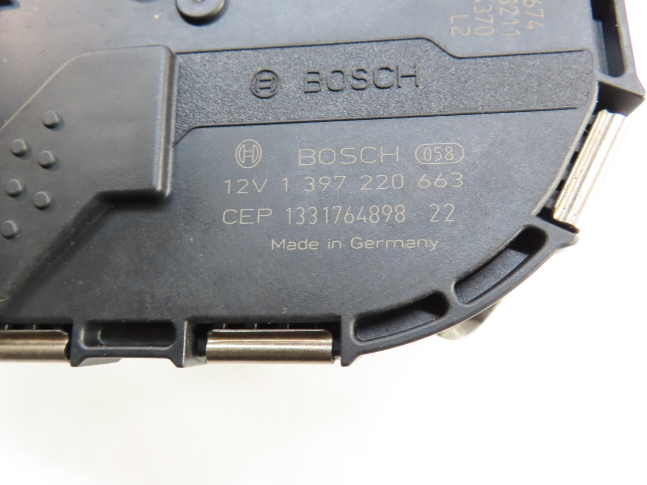 Thumbnail 4: 2015-2018 AUDI A3 S3 RS3 (8V) SEDAN / CONVERTIBLE - FRONT WINDSHIELD WIPER MOTOR