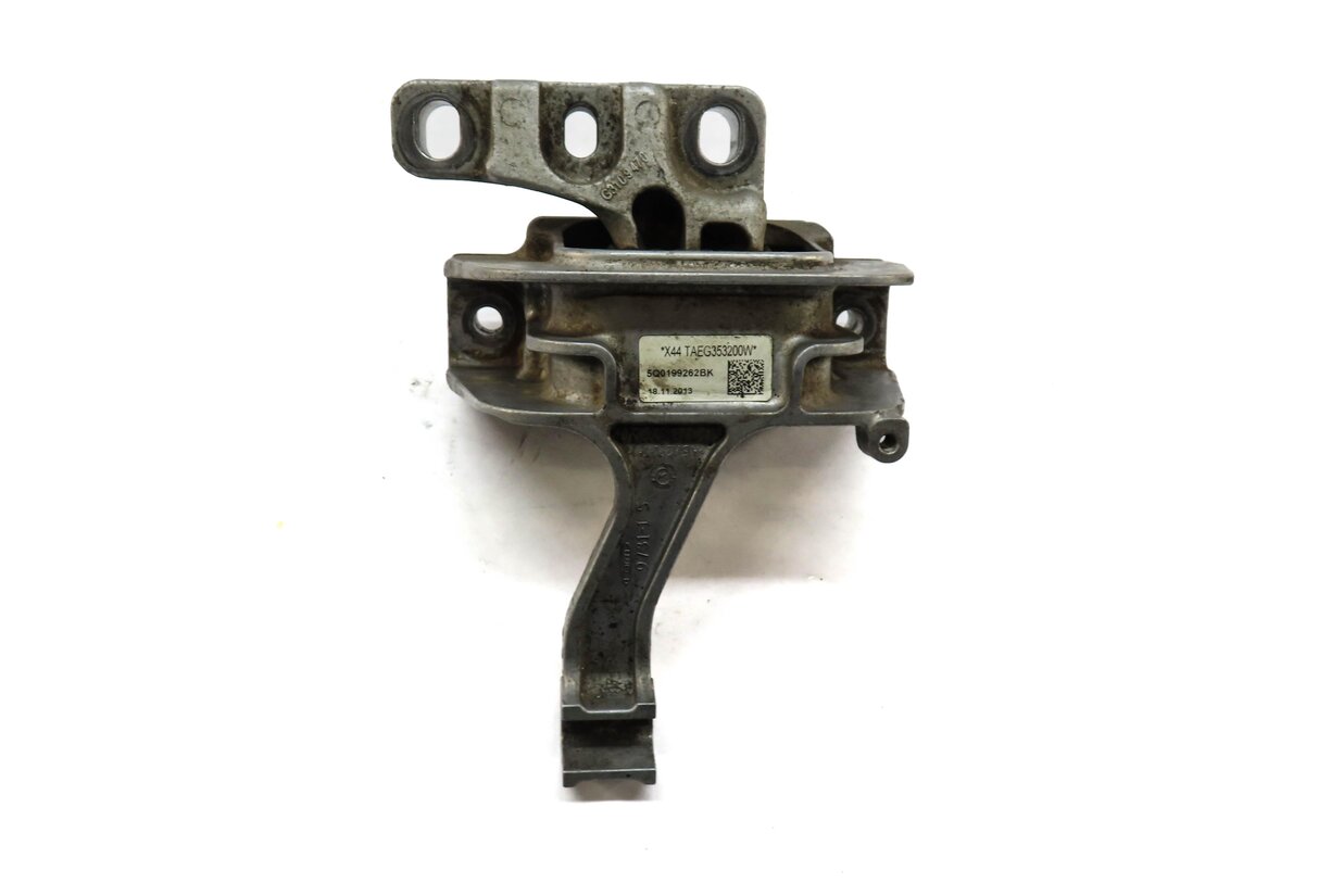 Thumbnail 1: 2015 AUDI A3 (8V) 2.0L TURBO ENGINE (CNTC) RIGHT MOTOR MOUNT BRACKET 5Q0199262BK