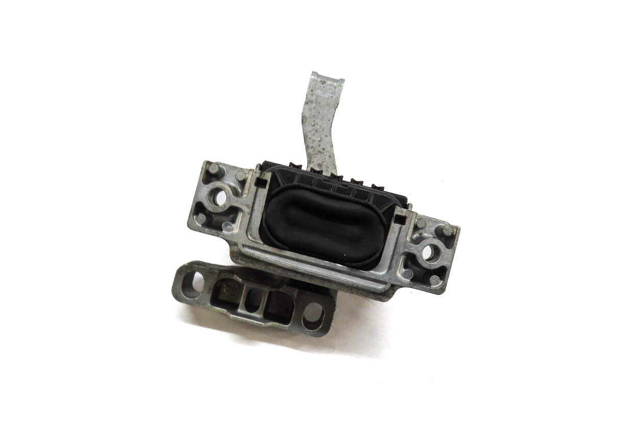 Thumbnail 3: 2015 AUDI A3 (8V) 2.0L TURBO ENGINE (CNTC) RIGHT MOTOR MOUNT BRACKET 5Q0199262BK