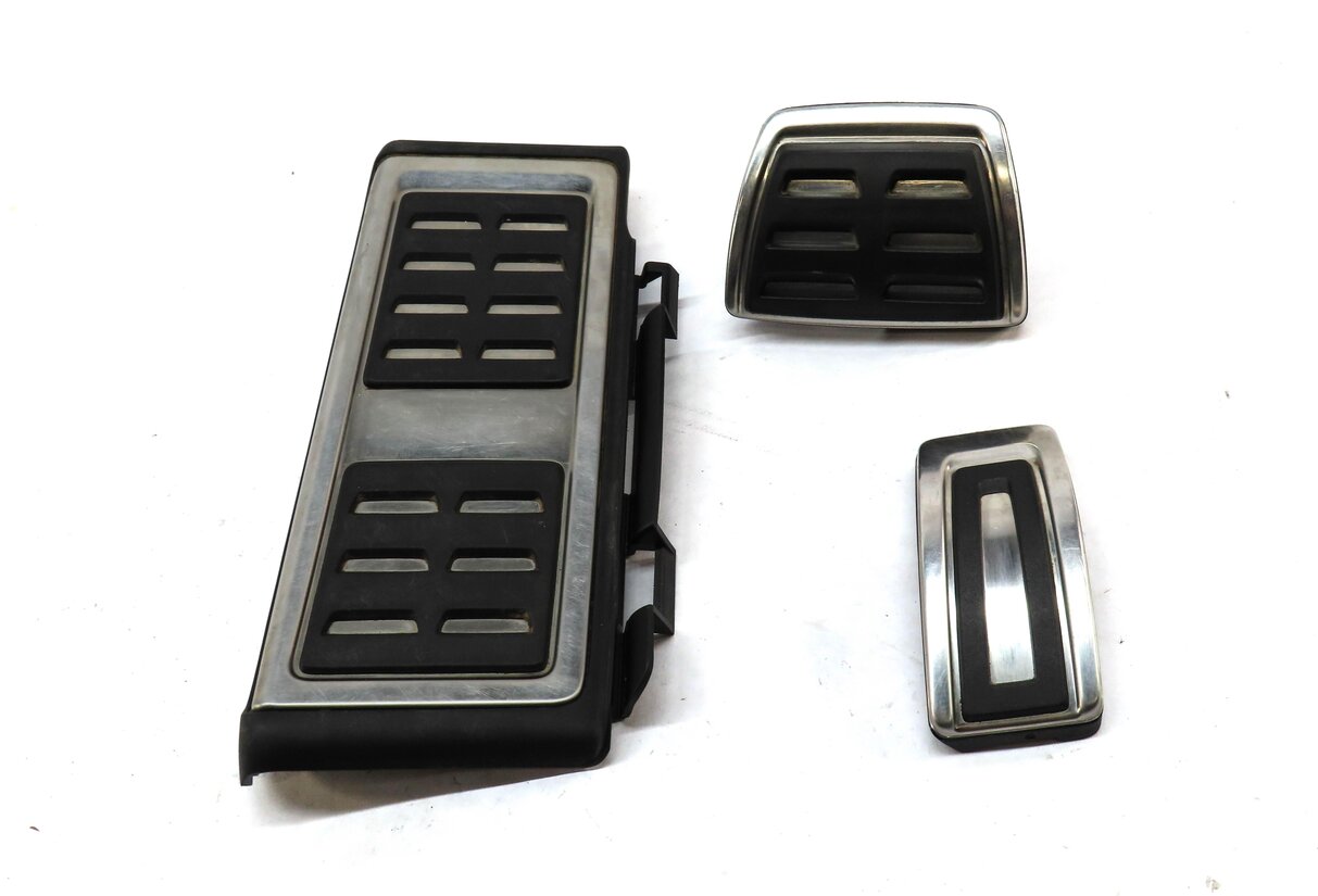 Thumbnail 2: 2015 AUDI A3 (8V) GAS BRAKE PEDAL COVER SET (SILVER & BLACK)
