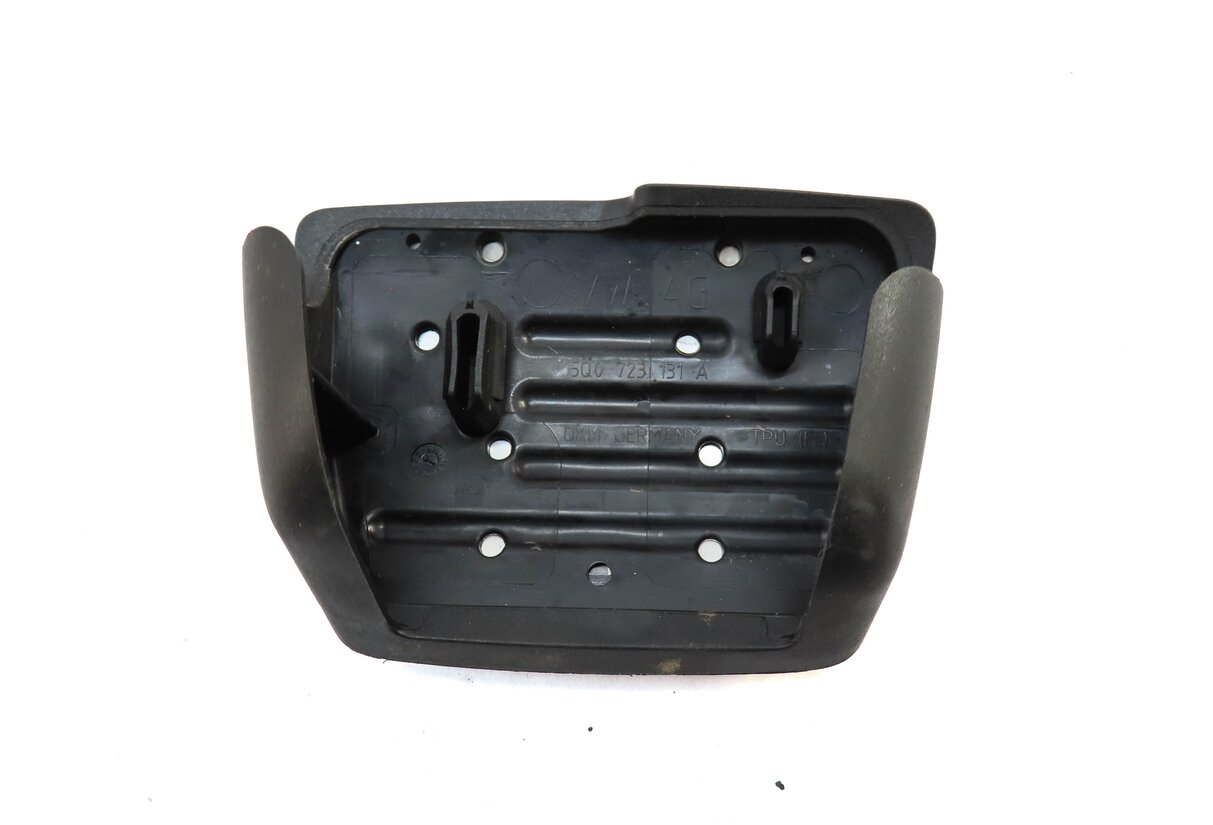 Thumbnail 8: 2015 AUDI A3 (8V) GAS BRAKE PEDAL COVER SET (SILVER & BLACK)