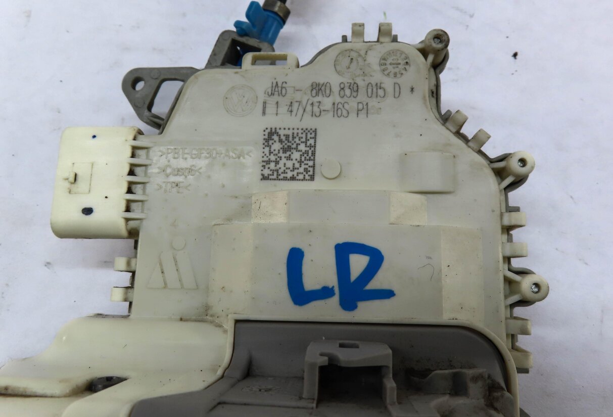 Thumbnail 4: 10-20 VW PORSCHE AUDI A3 A4 A8 S3 S4 Q5 MACAN PANAMERA - LEFT REAR DOOR LATCH
