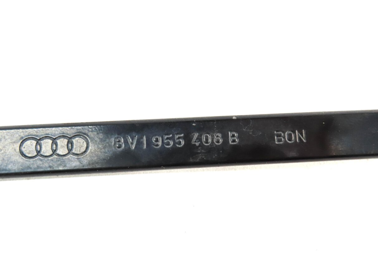 Thumbnail 5: 2015-2020 AUDI A3 S3 RS3 (8V 8Y) FRONT LEFT & RIGHT WINDSHIELD WIPER ARM SET-2