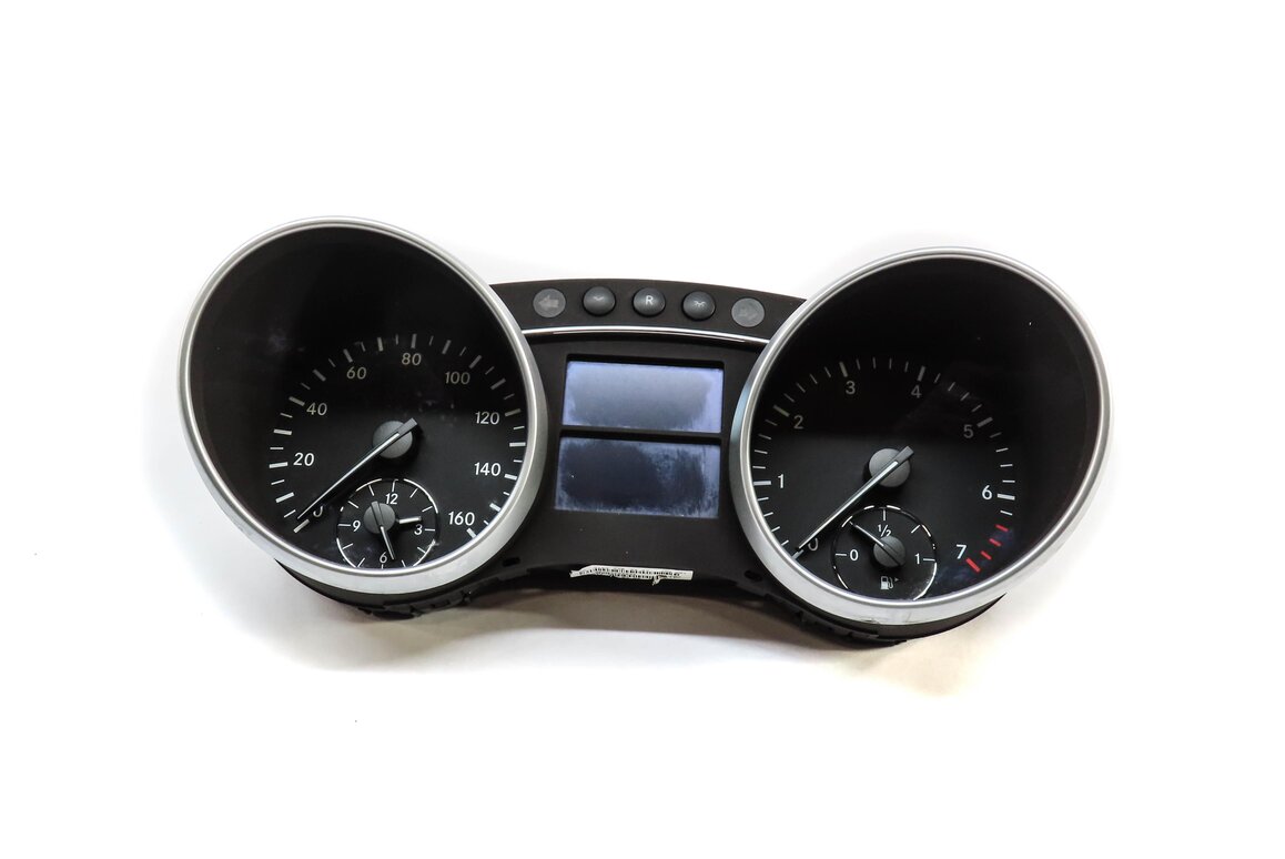 Thumbnail 3: 2008 MERCEDES BENZ GL ML CLASS (W164 X164) SPEEDOMETER GAUGE (MPH / USA / 124k)