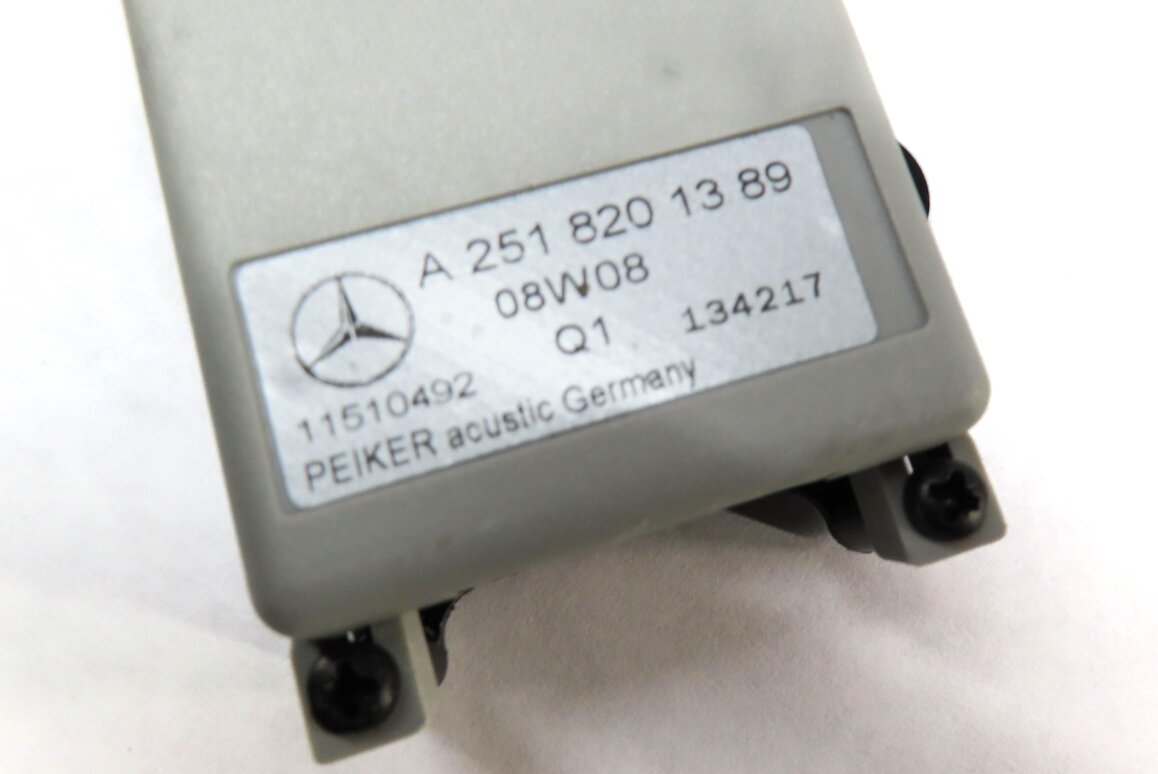 Thumbnail 3: 08-09 MERCEDES GL320 GL450 GL550 ML320 ML350 (X164 W164) RADIO ANTENNA AMPLIFIER