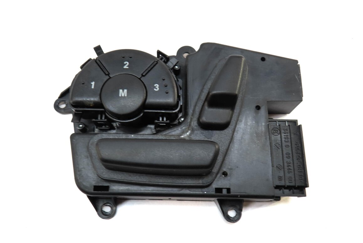 Thumbnail 3: 2008 MERCEDES GL550 (X164) FRONT LEFT DRIVER SEAT ADJUST SWITCH w/ LUMBAR BEIGE