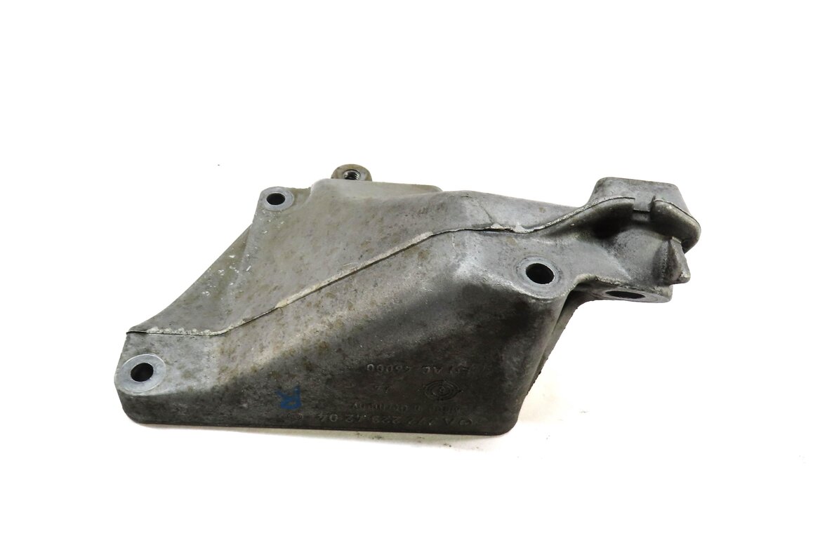 Thumbnail 3: 2008 MERCEDES GL550 (X164) 5.5L ENGINE (M273) RIGHT MOTOR MOUNT BRACKET