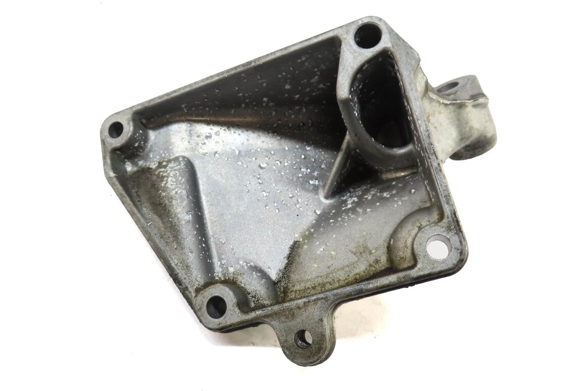 Thumbnail 4: 2008 MERCEDES GL550 (X164) 5.5L ENGINE (M273) RIGHT MOTOR MOUNT BRACKET
