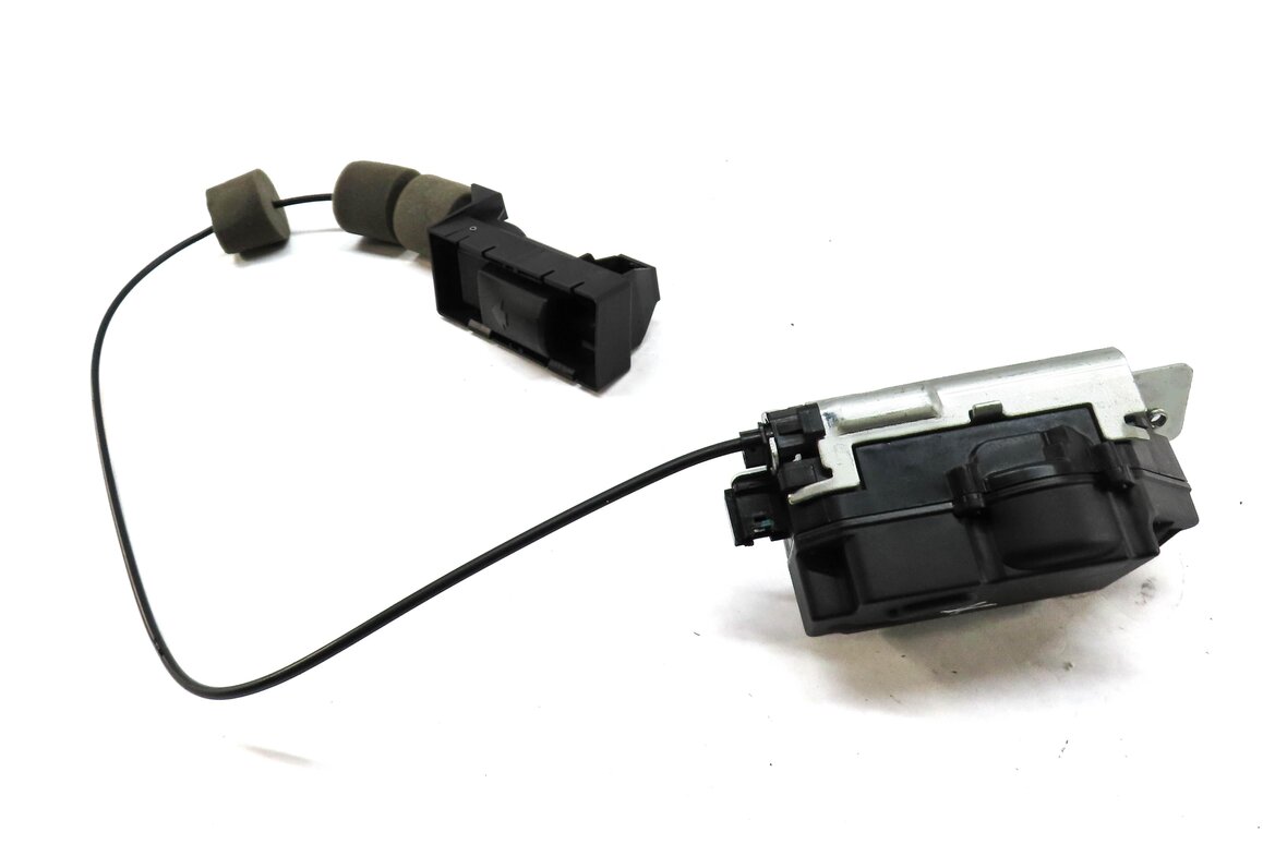 Thumbnail 3: 2008 MERCEDES GL550 (X164) REAR HATCH TRUNK LATCH w/ RELEASE HANDLE & CABLE