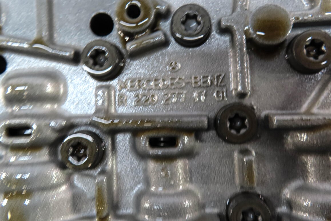 Thumbnail 5: 2007-2010 MERCEDES GL450 GL550 ML550 (X164) 722.9 TRANSMISSION VALVE BODY BLOCK
