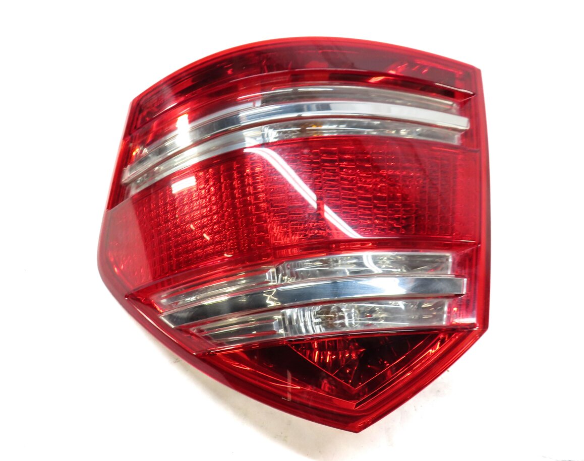 Thumbnail 4: 07-09 MERCEDES BENZ GL320 GL450 GL550 (X164) RIGHT TAILLIGHT BRAKE LIGHT LAMP