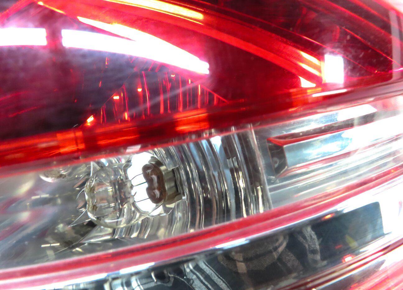 Thumbnail 6: 07-09 MERCEDES BENZ GL320 GL450 GL550 (X164) RIGHT TAILLIGHT BRAKE LIGHT LAMP