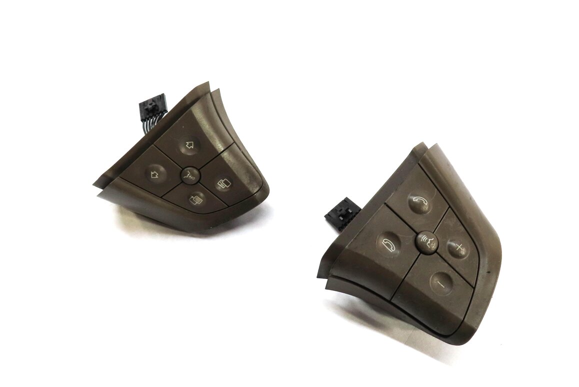 Thumbnail 1: 2008 MERCEDES GL550 (X164) STEERING WHEEL LEFT & RIGHT SWITCH SET 2 (BEIGE)