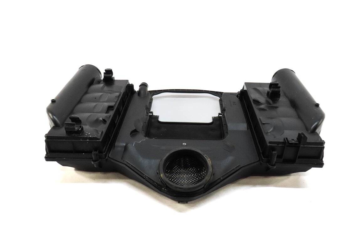 Thumbnail 6: 2007-2012 MERCEDES GL450 GL550 (X164) 4.6L / 5.5L - V8 ENGINE COVER TRIM SET
