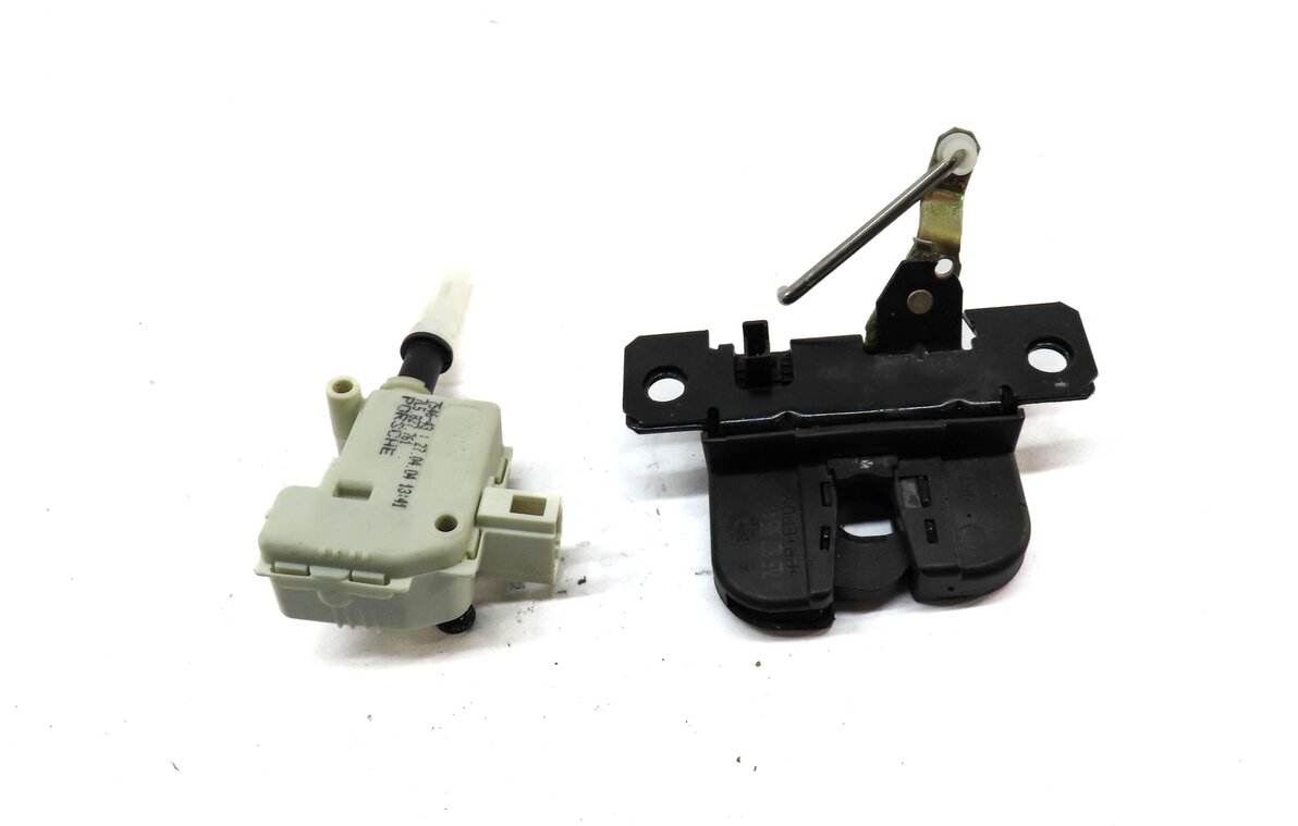 Thumbnail 2: 2004 PORSCHE CAYENNE (955) REAR TRUNK UPPER GLASS LOCK LATCH w/ ACTUATOR