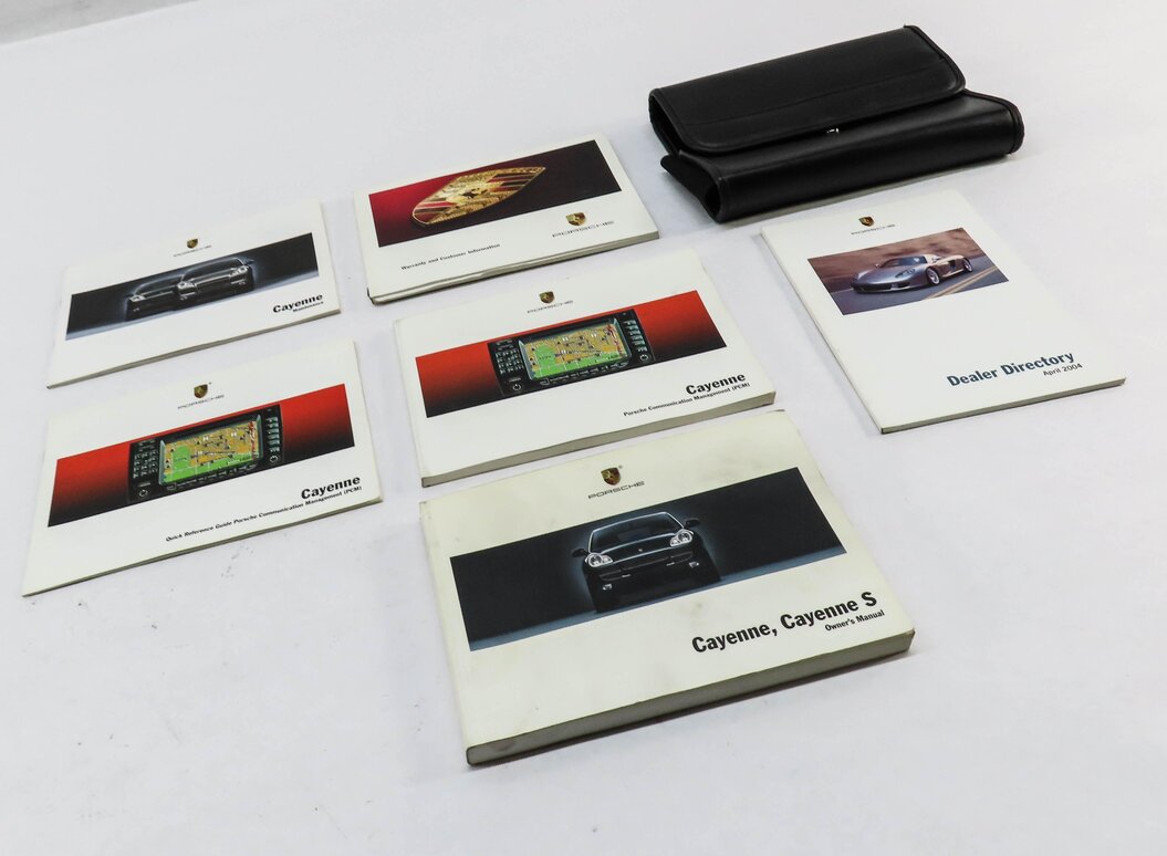 Thumbnail 3: 2004 PORSCHE CAYENNE (955) VEHICLE OWNERS MANUAL SET 6 w/ CARRYING CASE