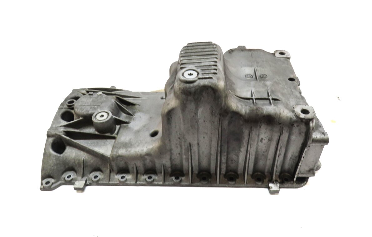 Thumbnail 4: 2003-2006 PORSCHE CAYENNE (955) 4.5L V8 ENGINE - OIL PAN (NON TURBO)