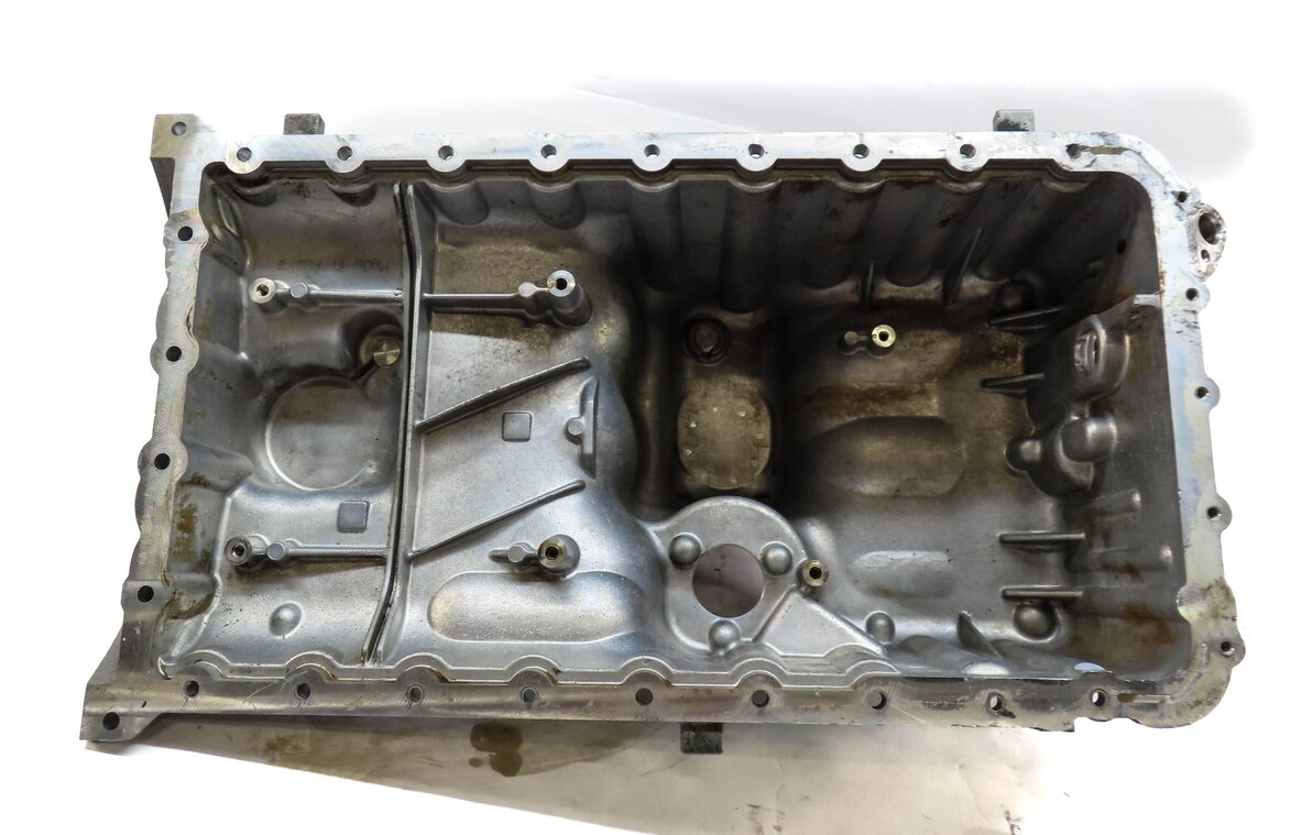 Thumbnail 5: 2003-2006 PORSCHE CAYENNE (955) 4.5L V8 ENGINE - OIL PAN (NON TURBO)