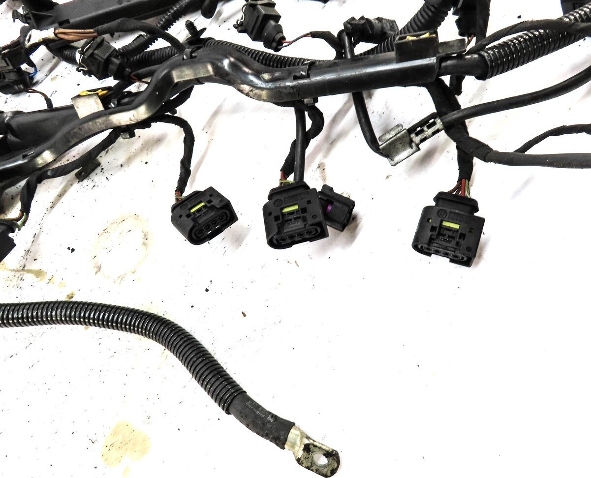 Thumbnail 4: 2004 PORSCHE CAYENNE (955) 4.5L NON-TURBO AUTO AWD ENGINE WIRE WIRING HARNESS