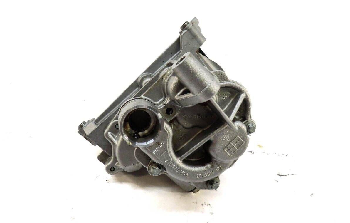 Thumbnail 5: 2004 PORSCHE CAYENNE (955) 4.5L M48 NON-TURBO ENGINE OIL PUMP 94810725306