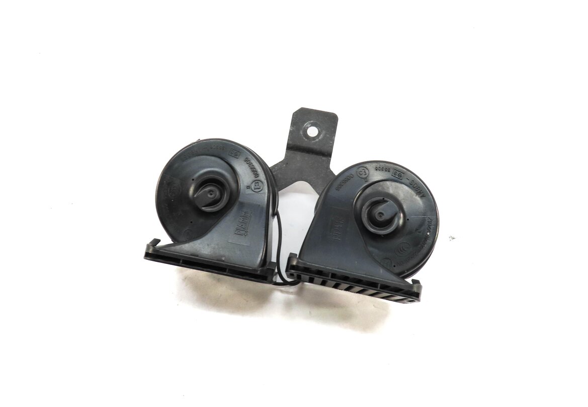Thumbnail 1: 13-17 DISCOVERY SPORT RANGE ROVER EVOQUE (L538 L550) HIGH & LOW TONE HORN SET