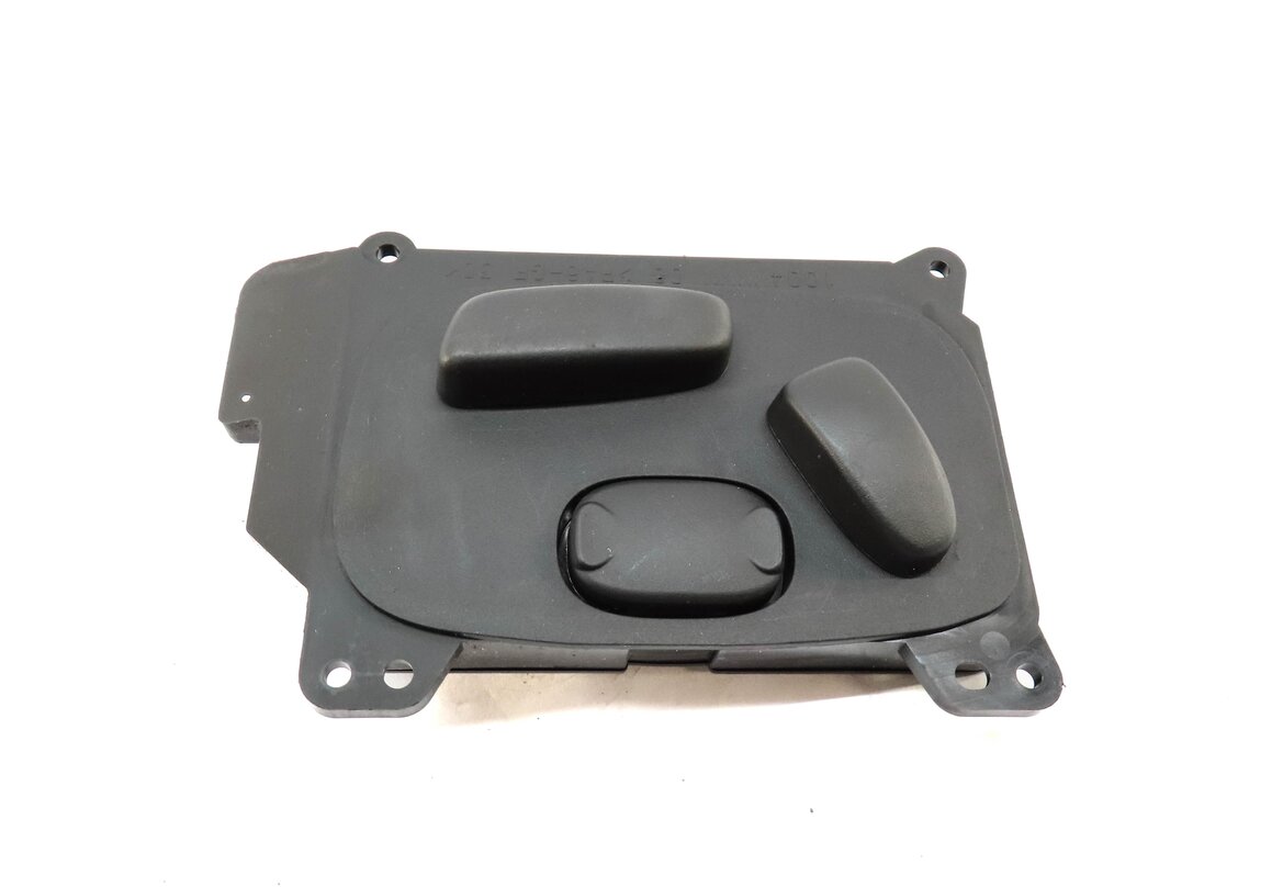 Thumbnail 3: 2015 RANGE ROVER EVOQUE (L538) FRONT RIGHT PASSENGER SEAT ADJUST SWITCH (BLACK)