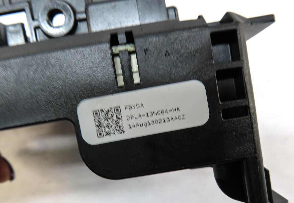 Thumbnail 4: 2015 RANGE ROVER EVOQUE L538 STEERING COLUMN COMBINATION SWITCH CONNECTOR MODULE