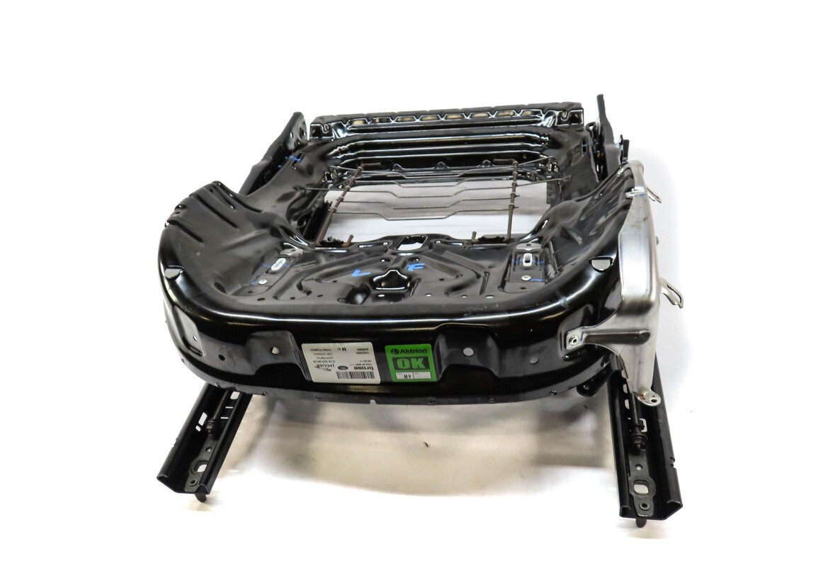 Thumbnail 2: 2012-2015 RANGE ROVER EVOQUE (L538) LEFT FRONT DRIVER 8-WAY SEAT TRACK w/ MOTORS