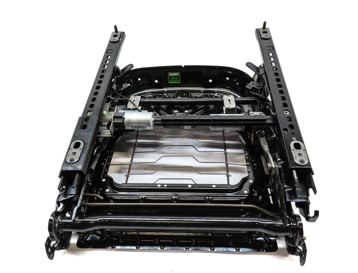 Thumbnail 5: 2012-2015 RANGE ROVER EVOQUE (L538) LEFT FRONT DRIVER 8-WAY SEAT TRACK w/ MOTORS