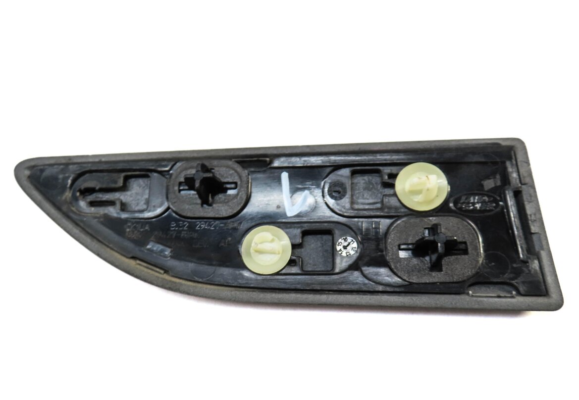 Thumbnail 4: 2015 RANGE ROVER EVOQUE (L538) FRONT LEFT DRIVER DOOR TRIM PANEL (SILVER)