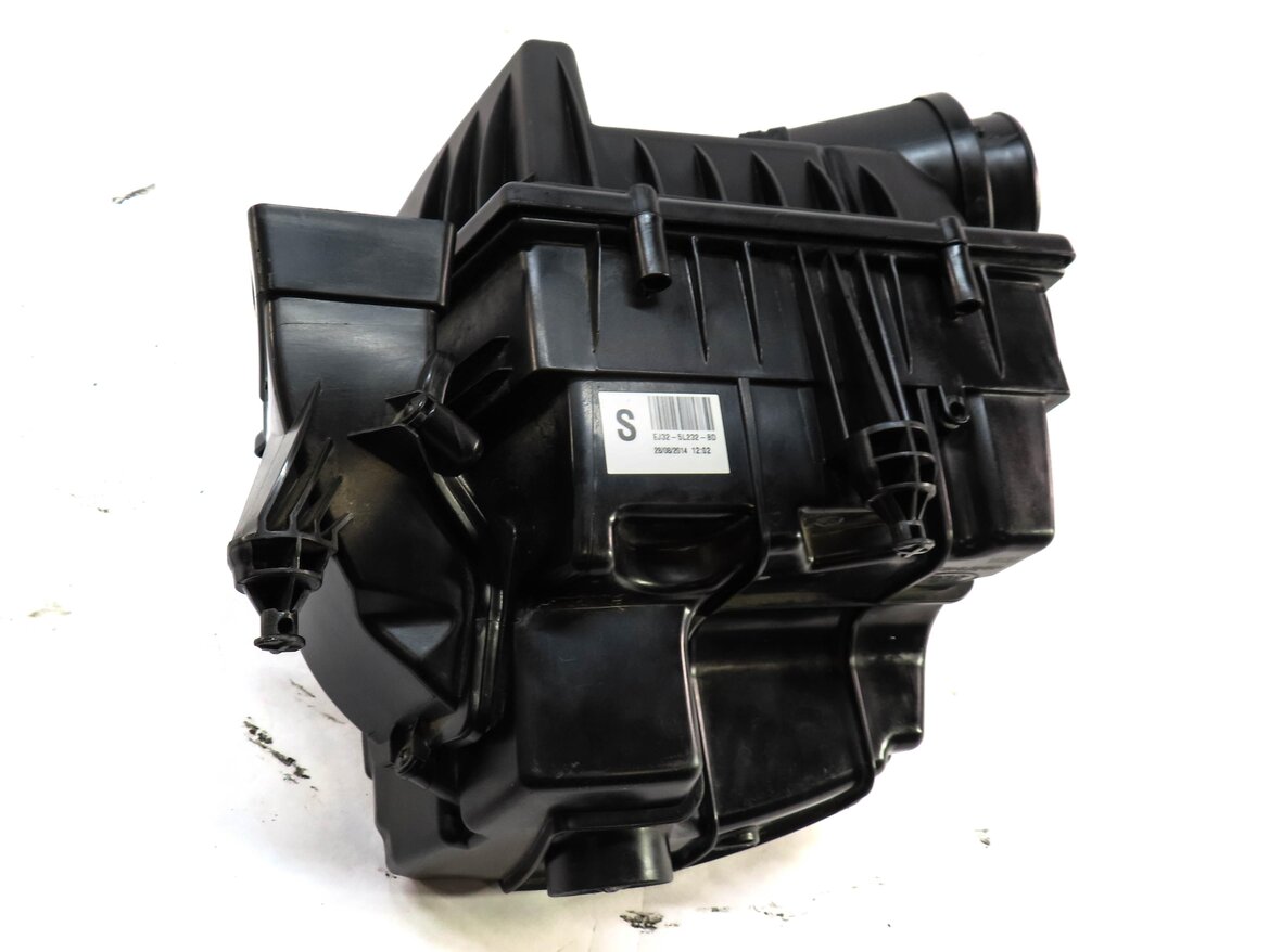 Thumbnail 3: 2015-2017 RANGE ROVER EVOQUE DISCOVERY SPORT (L538 L550) AIR FILTER BOX HOUSING