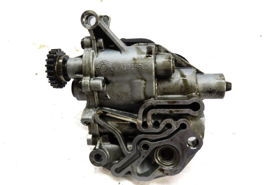 Thumbnail 5: 2010 AUDI A5 (B8 8T) 2.0L TURBO ENGINE (CAEB) OIL PUMP w/ PICKUP TUBE