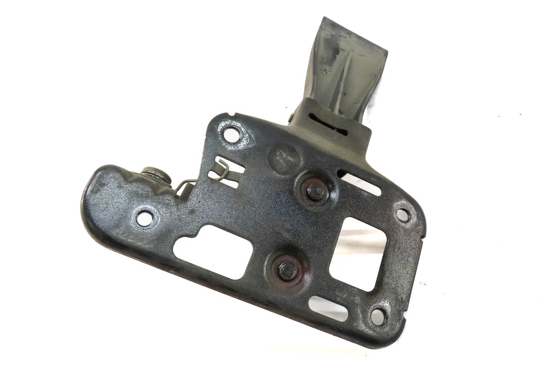 Thumbnail 4: 2010 AUDI A5 (B8 8T) FRONT HOOD SAFETY RELEASE LEVER LOCK LATCH 8T0823480
