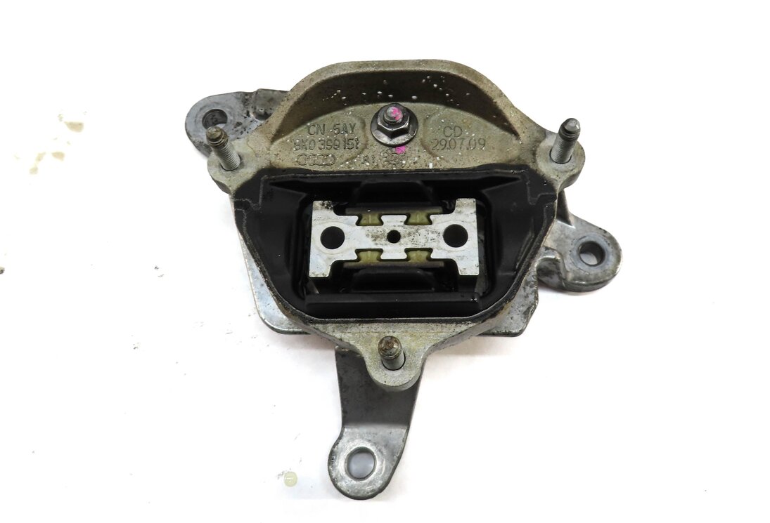 Thumbnail 4: 2010 AUDI A5 (B8 8T) 2.0L TURBO ENGINE (CAEB) TRANSMISSION MOUNT BRACKET