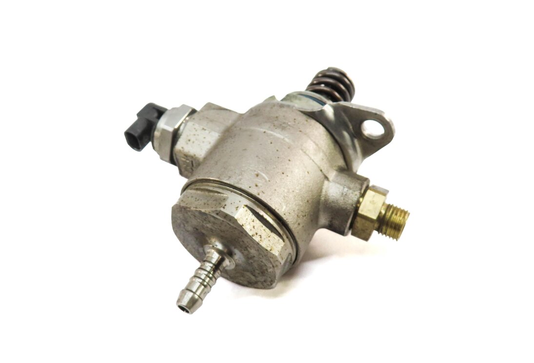 Thumbnail 4: 2009-2012 AUDI A4 A5 Q5 (B8 8K 8R 8T) 2.0T TURBO ENGINE HIGH PRESSURE FUEL PUMP